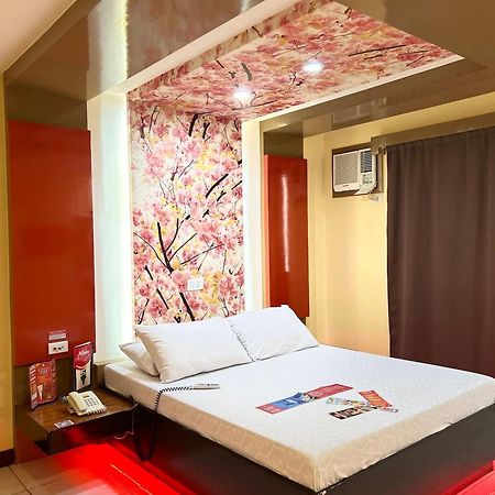 סנטה רוזה Hotel Sogo Sta Rosa מראה חיצוני תמונה